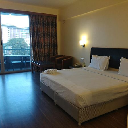 Woodlands Hotel Bangalore Ngoại thất bức ảnh