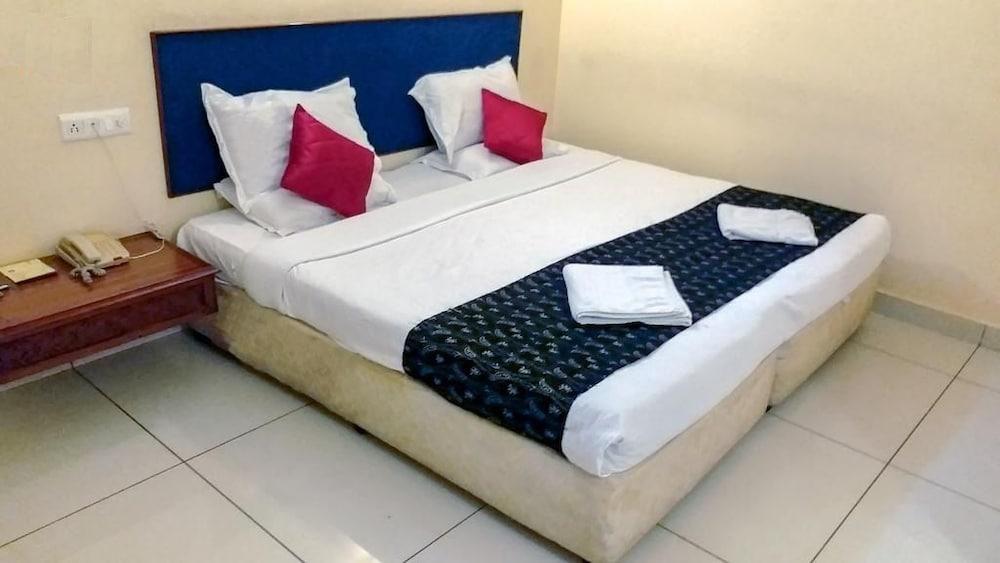 Woodlands Hotel Bangalore Ngoại thất bức ảnh