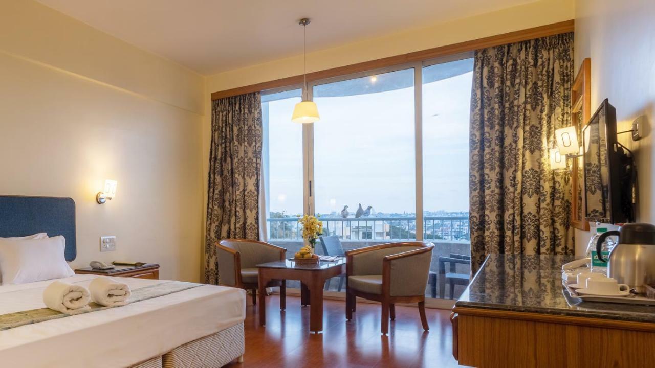 Woodlands Hotel Bangalore Ngoại thất bức ảnh